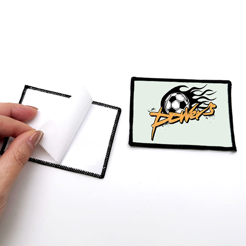 Parche Merrow de tela de sublimación rectangular de 3 1/2' x 2 1/2' con adhesivo