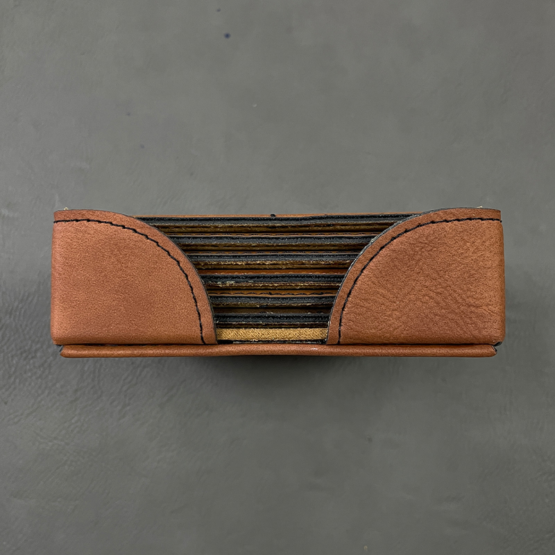 Posavasos de cuero sintético cuadrados de 4' x 4' Posavasos de cuero sintético cuadrados de 4' x 4'