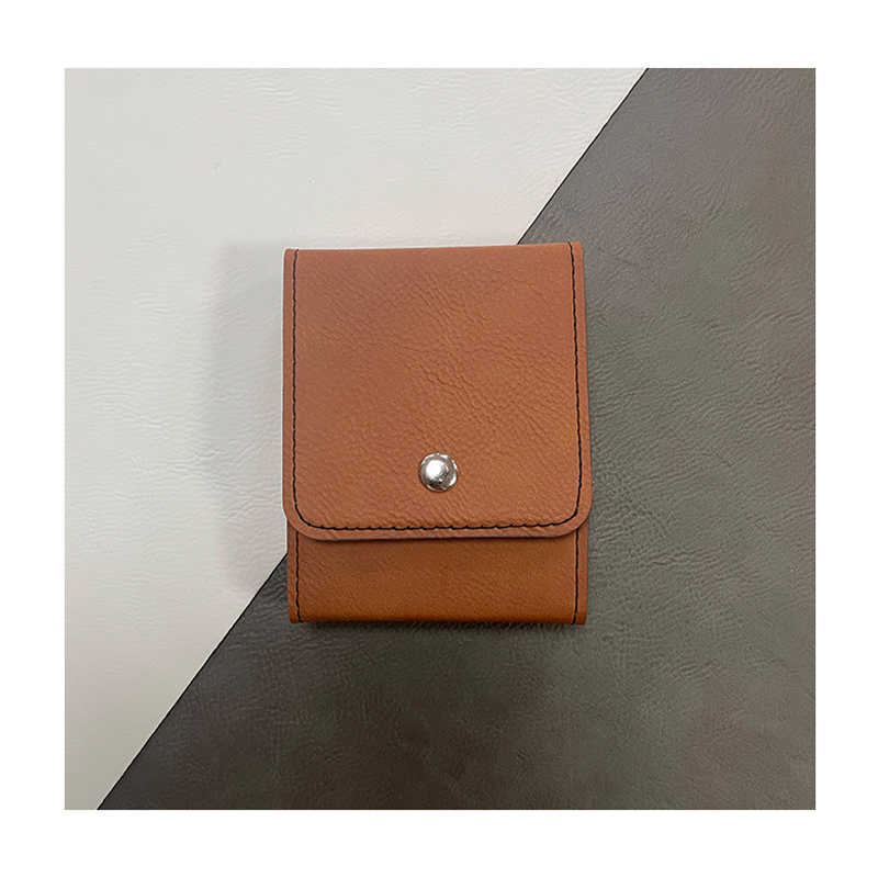 Caja de naipes de piel sintética laserable Caja de naipes de piel sintética laserable