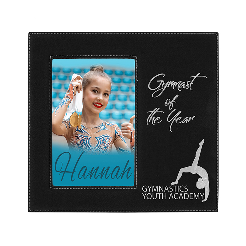 Marco de fotos de cuero sintético de 5' x 7' con área de grabado de 4 1/4' x 8 7/8' Marco de fotos de cuero sintético de 5' x 7' con área de grabado de 4 1/4' x 8 7/8'